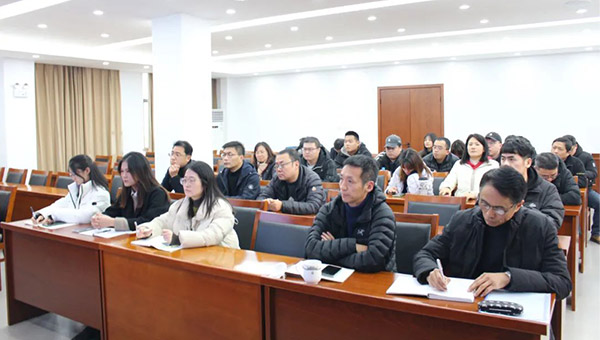 兴发娱乐[苏州景物园林设计,苏州景物园林施工,苏州文物古建修缮,苏州香山制造,苏州园林设计,苏州景物园林设计,苏州园林制造,苏州景物园林制造,苏州古修建修复]