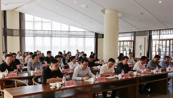 兴发娱乐[苏州景物园林设计,苏州景物园林施工,苏州文物古建修缮,苏州香山制造,苏州园林设计,苏州景物园林设计,苏州园林制造,苏州景物园林制造,苏州古修建修复]