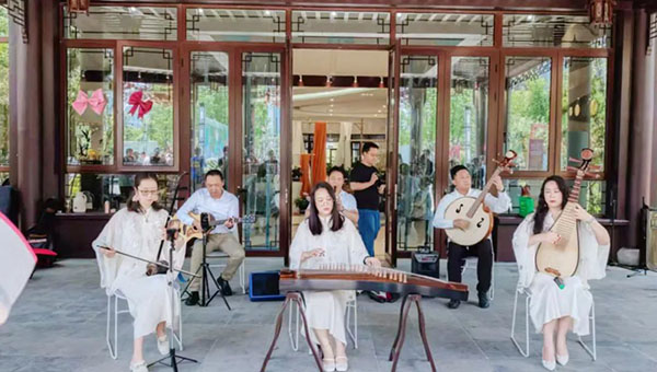 兴发娱乐[苏州景物园林设计,苏州景物园林施工,苏州文物古建修缮,苏州香山制造,苏州园林设计,苏州景物园林设计,苏州园林制造,苏州景物园林制造,苏州古修建修复]